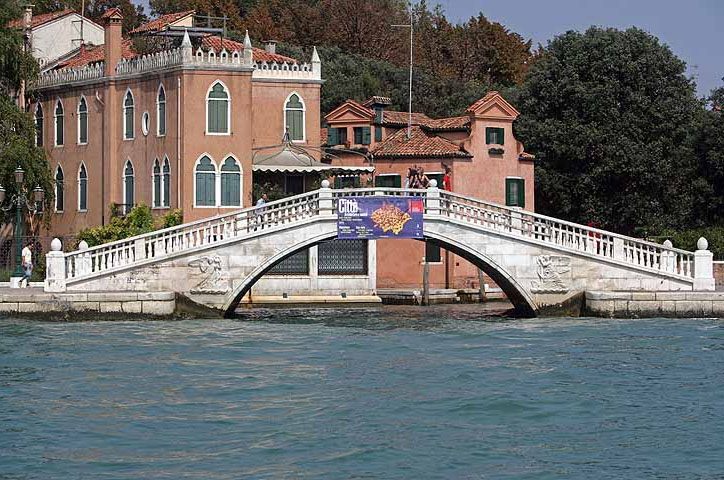 immagine del ponte San Domenego immagine del ponte San Domenego