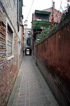 immagine di calle Groppi a fine lavori immagine di calle Groppi