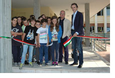 immagine dell'inaugurazione della scuola materna Vecellio e della scuola media Manuzio a Mestre
